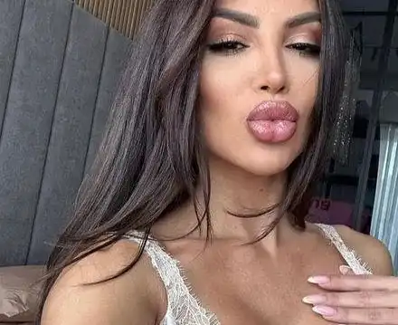 Операция събра разгонена плеймейтка с гаджето й (Палава СНИМКА)