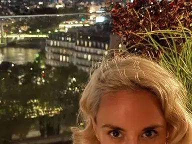 Радина избяга с любовника в Париж! Донков БЕСЕН (Романтични снимки)