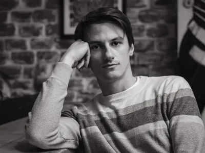 Радина избяга с любовника в Париж! Донков БЕСЕН (Романтични снимки)