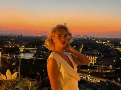 Радина Кърджилова пръска сексапил в Париж