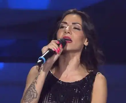 Ромката Исмералда - роднина на Силвия Кацарова