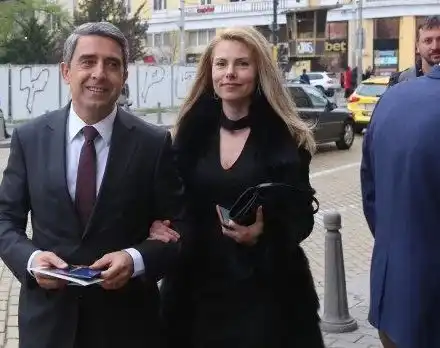 Росен Плевнелиев натиснал Деси Банова да напусне прогнозата за времето