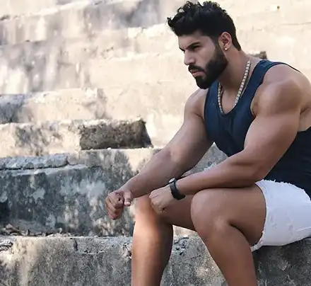 ШОК: Загадката защо краката на ФИКИ не са мускулести е разкрита (УНИКАЛНИ СНИМКИ)