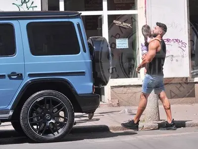 ШОК: Загадката защо краката на ФИКИ не са мускулести е разкрита (УНИКАЛНИ СНИМКИ)