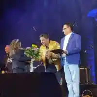 СКАНДАЛ с уредена награда на Орлин Горанов във фестивал за поп и рок музика  (СНИМКИ)