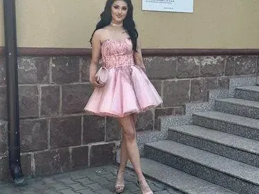 Светица, жертва или звезда? Как Дебора ОСРЕБРИ нещастието си (СНИМКИ)