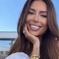 Тита се накичи с гривни за 70 бона