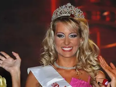 Топ 5 на най-скандалните носителки на титлата „Мис България“ (СНИМКИ)