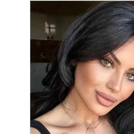 Венцислава Тафкова пръсна 20 бона за усмивка като на Благо Джизъса (СНИМКИ)