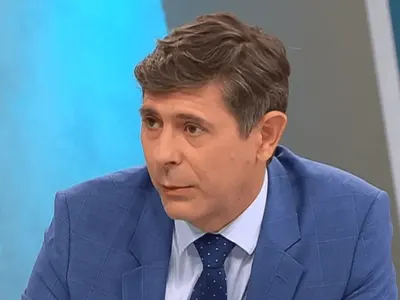 Виктор Николаев редовно закъснява за работа