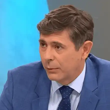 Виктор Николаев редовно закъснява за работа