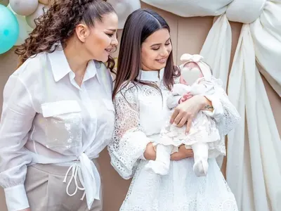 Внучката на Деси Слава вече на 5 месеца