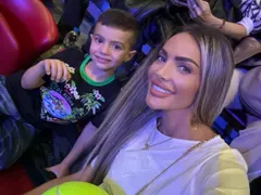 Златка се показа без екстеншъни