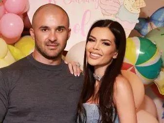 ЗА ПЪРВИ ПЪТ! Преслава показа доведения си син! (По-висок е от нея)