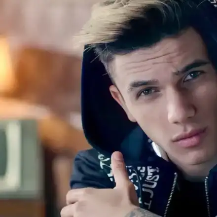 3 години след самоубийството: Ново ВИДЕО на Денис Теофиков поражда съмнения за последния му час