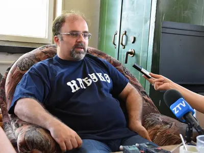 Ако министър Тодоров не се сеща да си подаде ОСТАВКАТА няма ли кой да му я поиска?