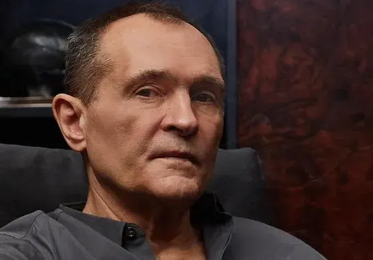 Болезнено суетен: Васил Божков прекали с фотошопа (Снимки)