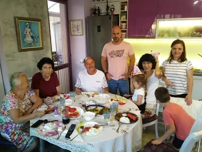 БОМБА! Ето ги ТАЙНИТЕ внуци на Слави! Дългия им завещал милиони (ЕКСКЛУЗИВНИ СНИМКИ)