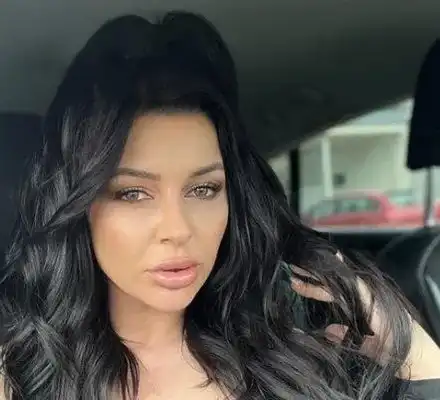 Дебора кърка край Босфора