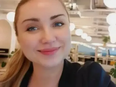 Еротична вечер си устрои Галя от "Каризма"