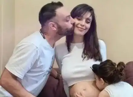 Евелин Костова роди второ дете от братовчед си