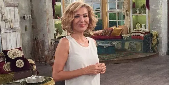 Гала избелва зъби от 40 години