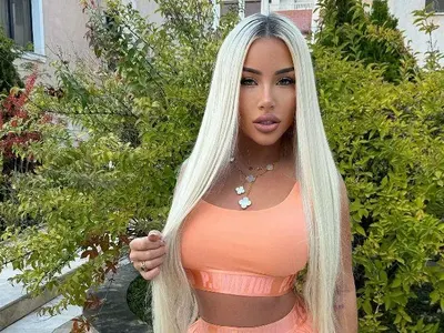 Гери-Никол показа гаджето си навръх Хелоуин! (ФОТО)