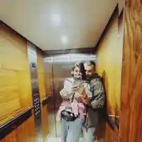 Ива Софиянска спи на улицата с бебето!