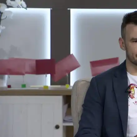 Ивайло Захариев празнува в ескейп стая