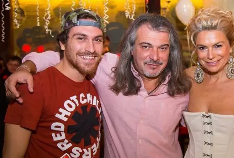 Кремена Халваджиян тествала с кръстословици мъжа си