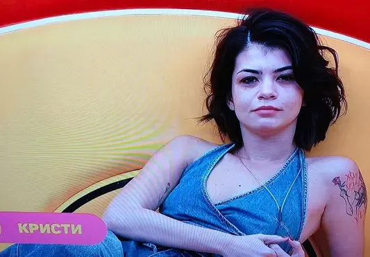 Кристи от "Биг брадър" е щерка на футболиста Росен Кирилов (Ексклузивни снимки)