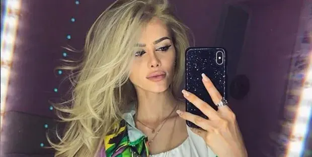 Лидия обикаля мола с тайнствен мъж