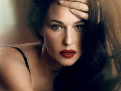 Моника Белучи с пловдивско куче