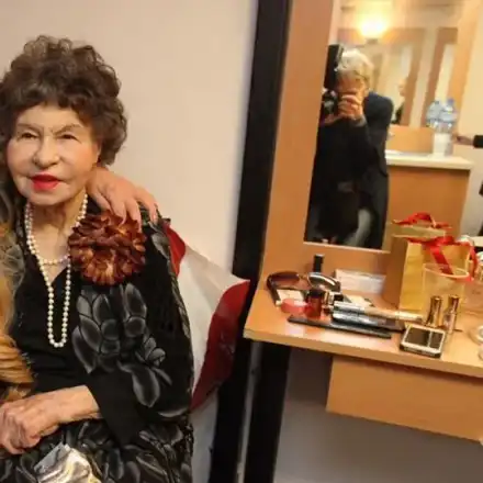 Муки на Мутафова с чанта за 8 бона