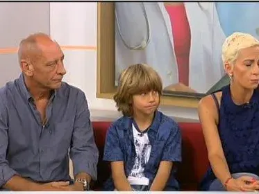 Няма край на изпитанията за нея: Нана се бори за живота на мъжа си