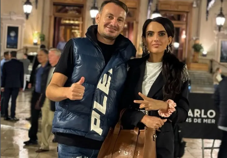 Пиленцата от Монако с емблема на "Майбах"
