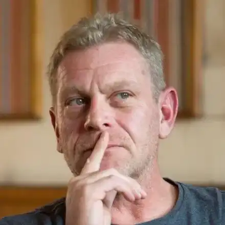 Пишат съобщения от името на Вергов