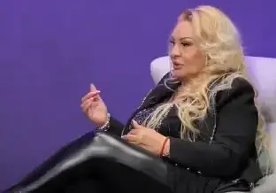 Поп-фолк легендата Снежина пяла на убиеца на мъжа си