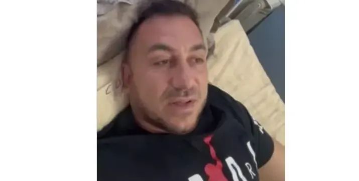 Пореден инцидент с наш певец! Константин в болница: Болките са ужасни (ВИДЕО)