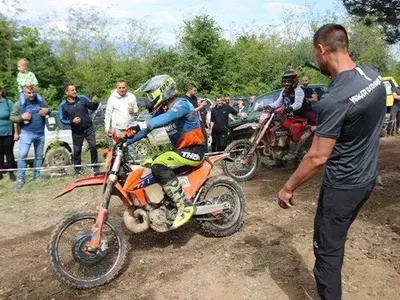 Саня Борисова летяла с фаталния балон със загинал парашутист