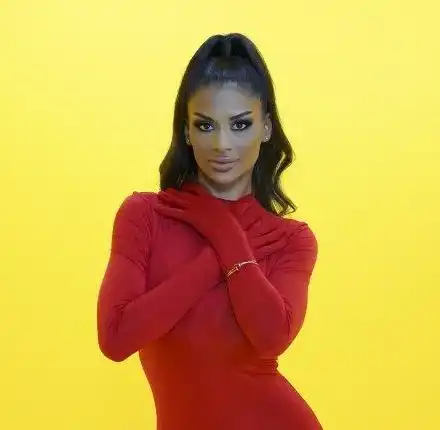 Ще я познаете ли? Вижте Теодора от "Биг брадър" преди да се обезобрази СНИМКИ