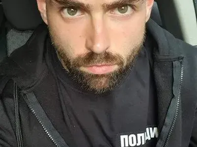 Синът на Нотариуса изтрещя:  Аз съм Господ! СНИМКИ