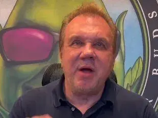 След развода с Цеци Красимирова: Биг Майк ОБЕЗОБРАЗЕН! (СНИМКИ)