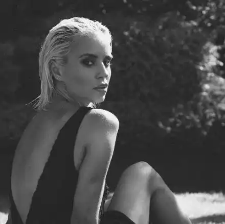 След развода с Донков: Радина се РАЗХАЙТИ! Пусна се дибидюс (ФОТО ТУК)