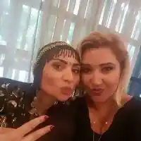 Софи Маринова заби индийска точка на челото си