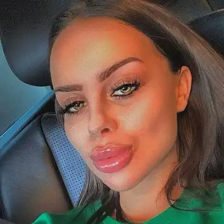 Сузанита стана синеока