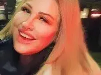 Това Рени ли е? Фолк певицата си смени лицето при хирург (СНИМКИ)