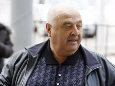 Венци Стефанов  се вози в майбах  за 500 бона