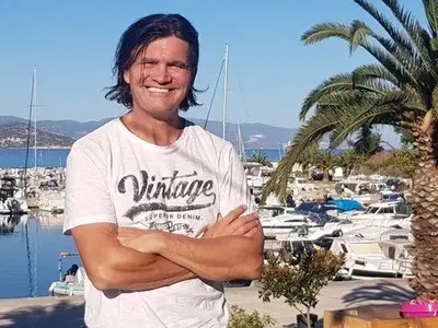 Влади Априлов: Лъжа мигрантите в очите, че България ще се оправи