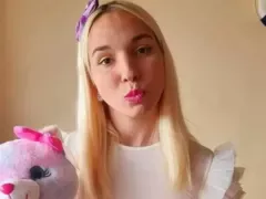 Емили Тротинетката избухна:  Ако не си сменя пола ще се самоубия!